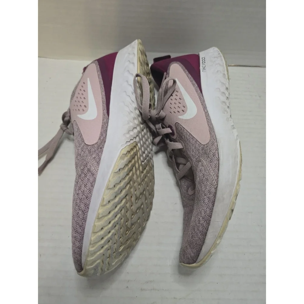 Women Nike‎ React